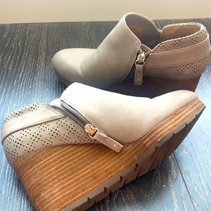 Dr. Scholl’s Harlow Wedge Bootie